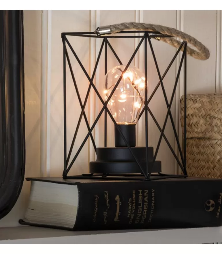 lanterne_lumineuse_a_led_en_metal_carree__cm_3.webp Discount Lanterne Lumineuse A Led En Metal, Carree, 19 Cm Guirlande Lumineuse Intérieure À Led