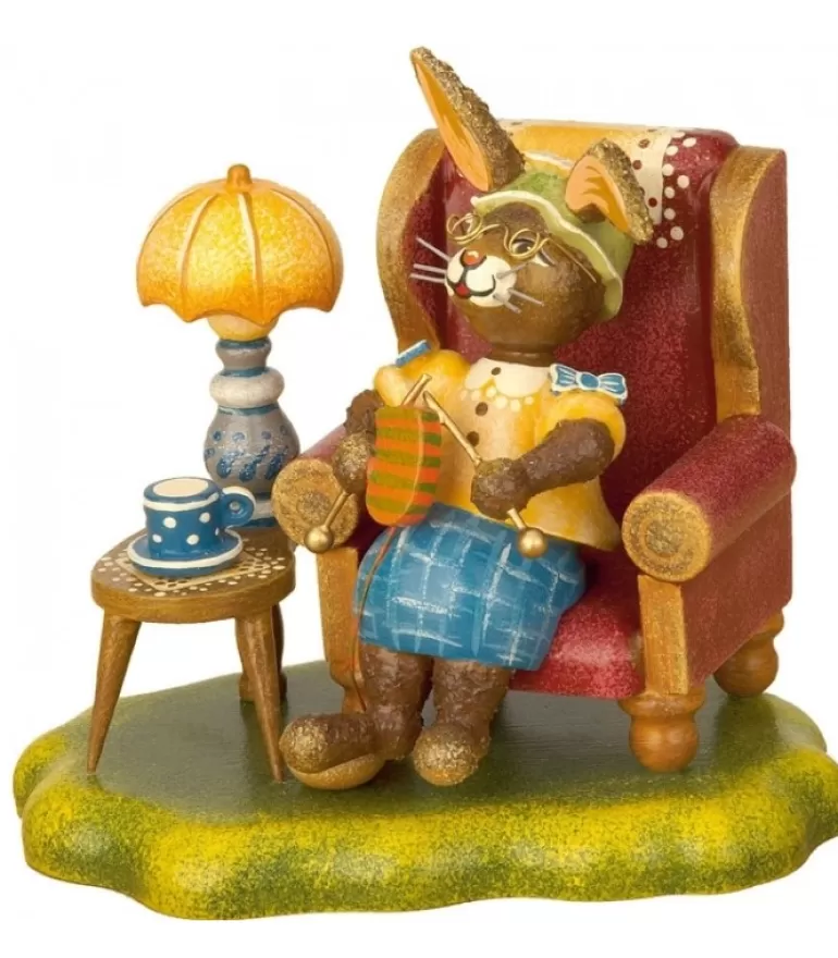 Shop Lapin De Paques En Bois Grand-Mere Dans Un Fauteuil Lapins En Bois De Paques